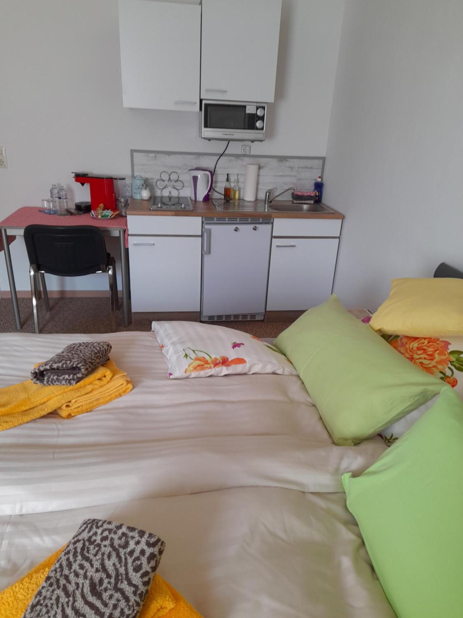 Haus Isabella Apartment Lutzerath ภายนอก รูปภาพ